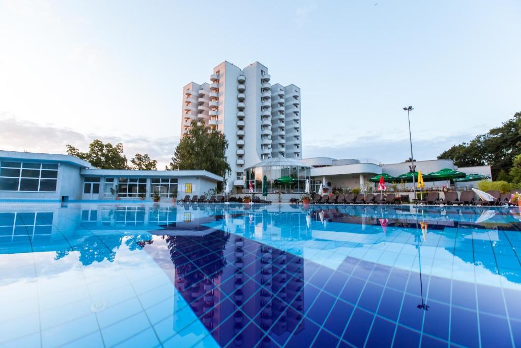 Hotel International Băile Felix エクステリア 写真
